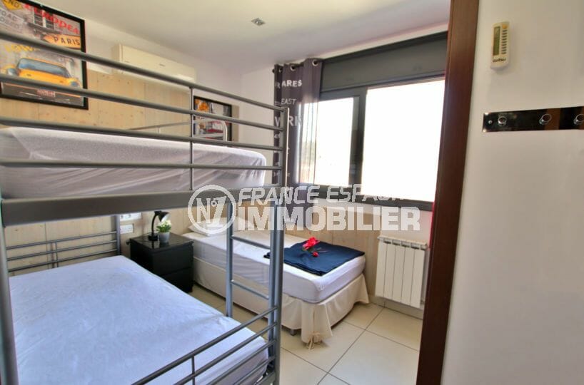 vente immobiliere costa brava: villa 171 m², cinquième chambre avec lits superposés et lit simple