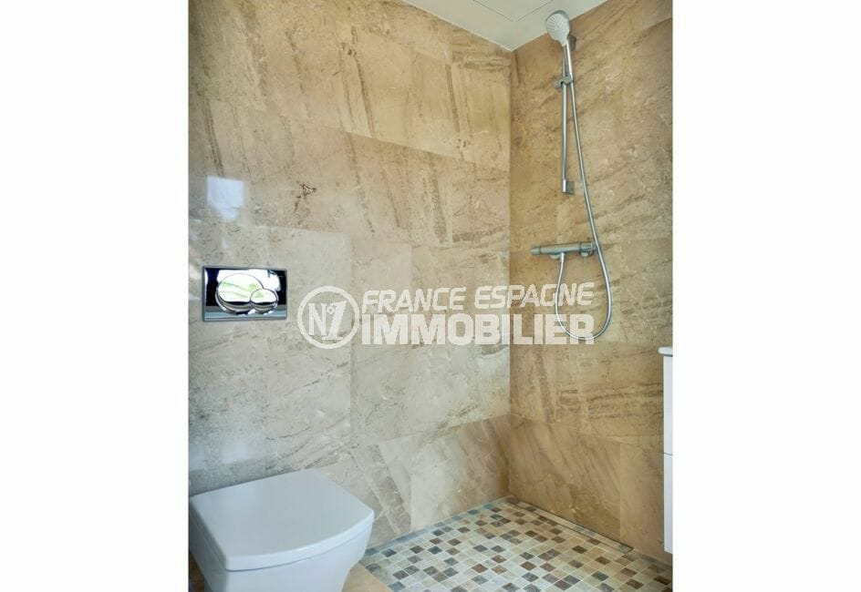 acheter maison espagne costa brava, 5 pièces 185 m², salle d'eau, douche à l'italienne