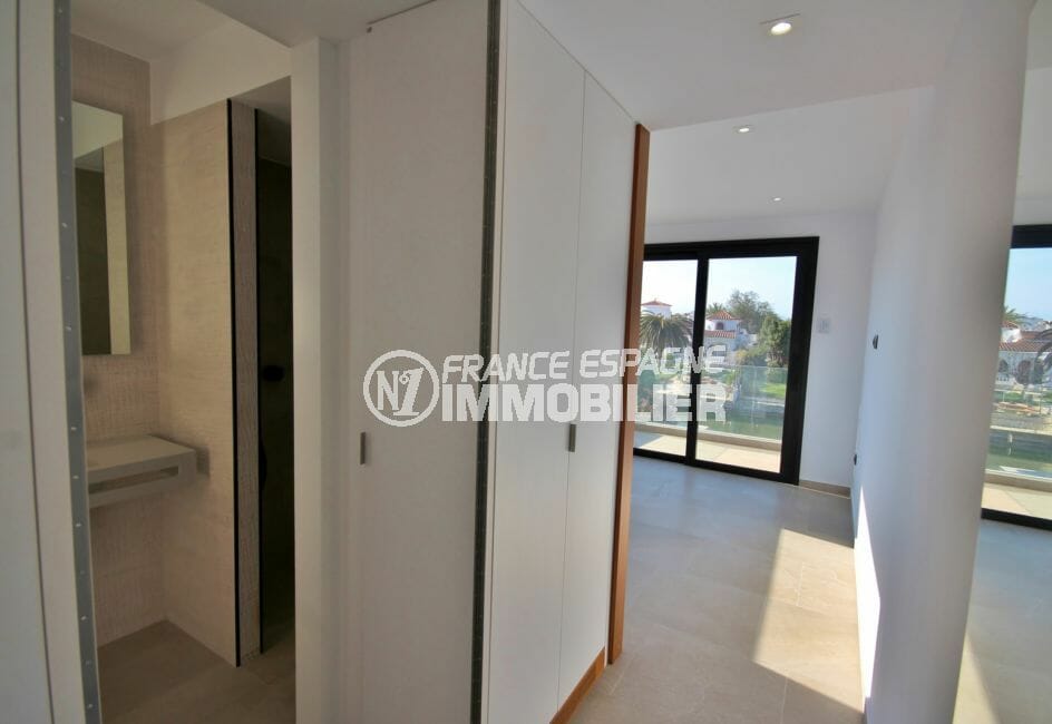 amarres empuriabrava: villa 5 pièces 234 m², suite parentale avec salle d'eau et wc