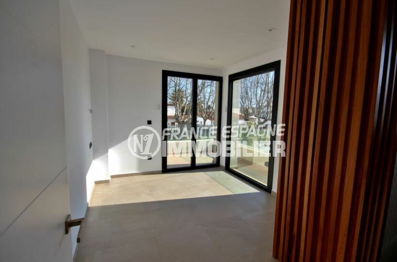 empuriabrava immo: villa 5 pièces 234 m² avec piscine, suite parentale avec terrasse