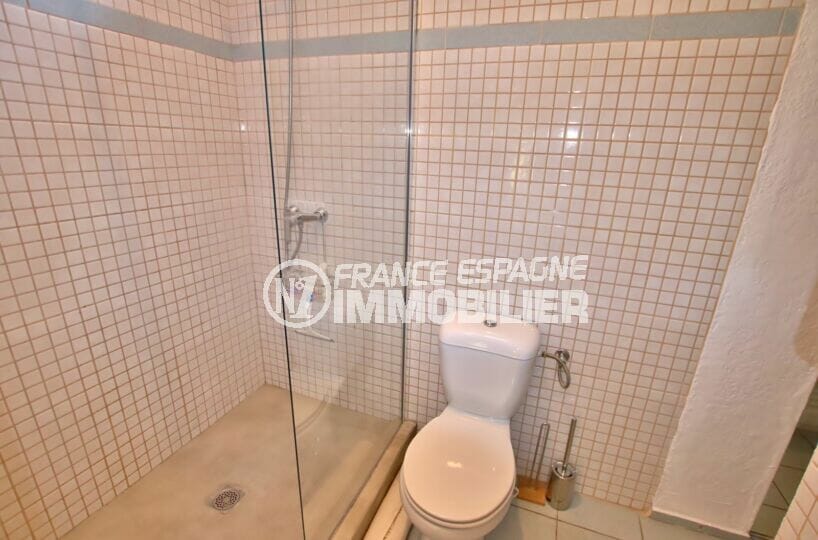vente immobilière costa brava: villa  4 pièces 145 m², salle d'eau avec douche et wc