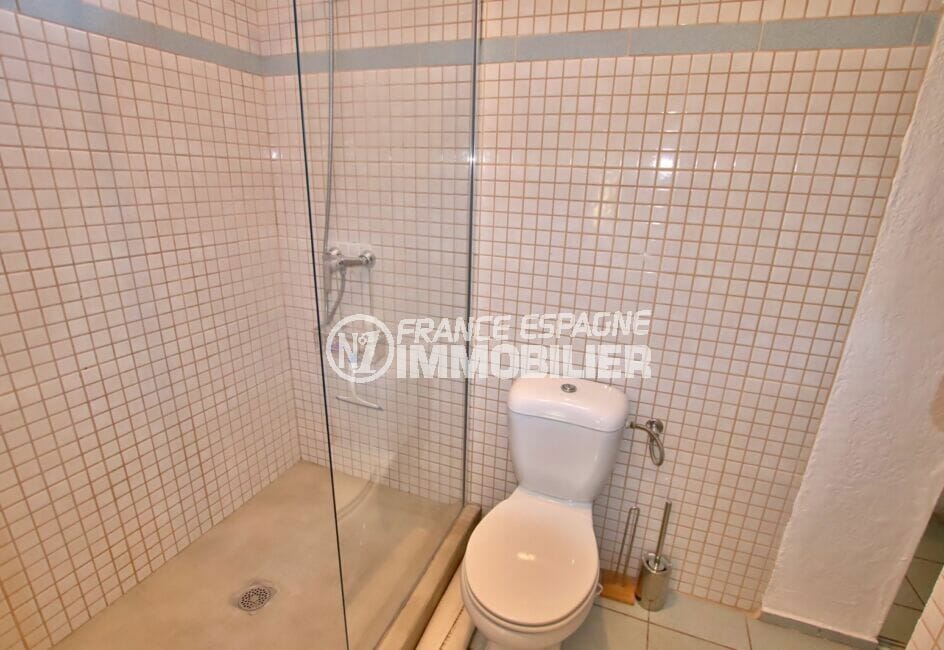 vente immobilière costa brava: villa  4 pièces 145 m², salle d'eau avec douche et wc
