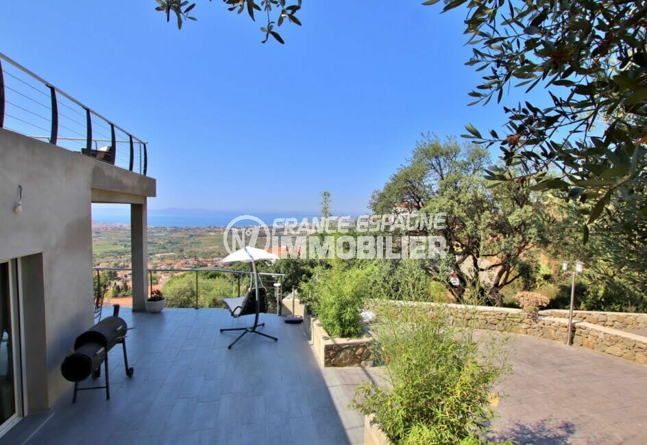 immo center roses: villa 250 m² 5 chambres, terrasse avec son barbecue