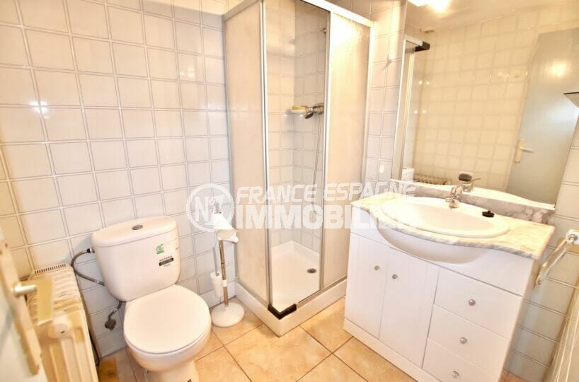achat appartement rosas, 2 pièces 39 m², salle d'eau avec douche et wc