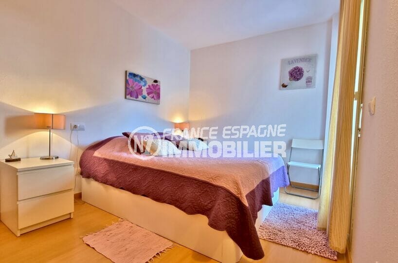 appartement à vendre rosas, 81 m², première des deux chambres avec lit double