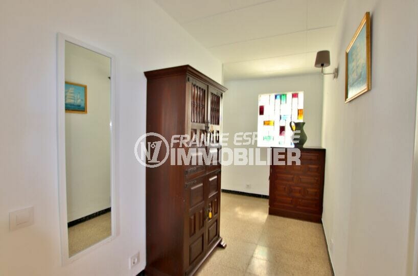 vente appartement costa brava, 62 m² 2 chambres, couloir menant aux chambres
