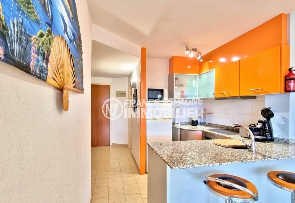 agence empuriabrava: appartement 40 m² avec amarre, cuisine ouverte aménagée et équipée