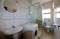 vente appartement rosas, 3 pièces 67 m², salle d'eau avec douche, wc et raccordement pour lave linge