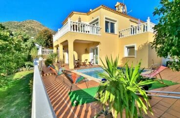 maison a vendre a rosas, 3 chambres 156 m² avec piscine dans secteur résidentielle, terrain 421 m². proche plage