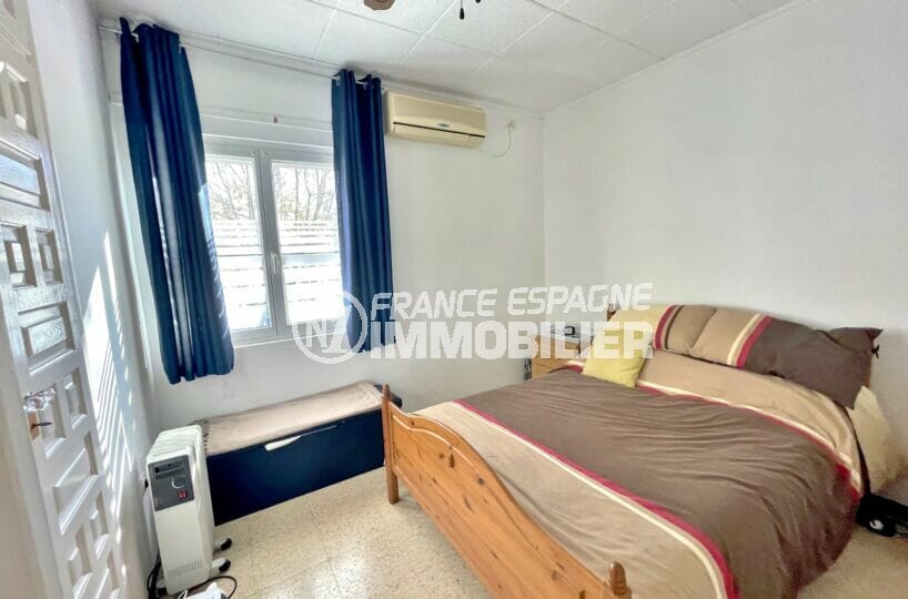 maison à vendre à empuriabrava, 3 chambres 95 m², chambre avec climatisation et ventilateur plafond