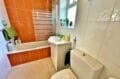 maison a vendre espagne bord de mer, 3 chambres 95 m², salle de bain avec baignoire et wc