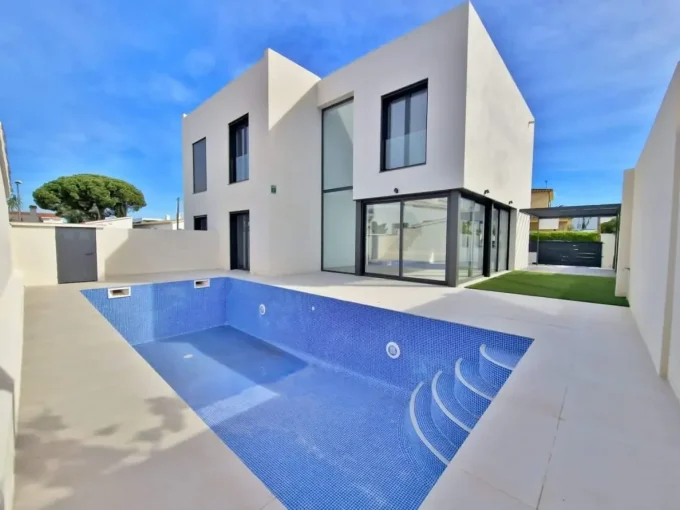 immobilier empuria brava: villa 5 pièces moderne neuve 163 m2, plage 600m