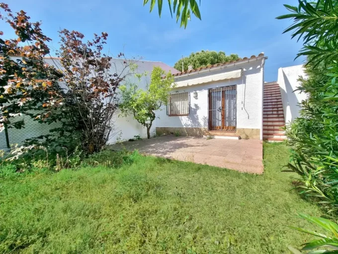 immobilier empuria brava: villa 3 pièces plain-pied 74 m², jardin et solarium