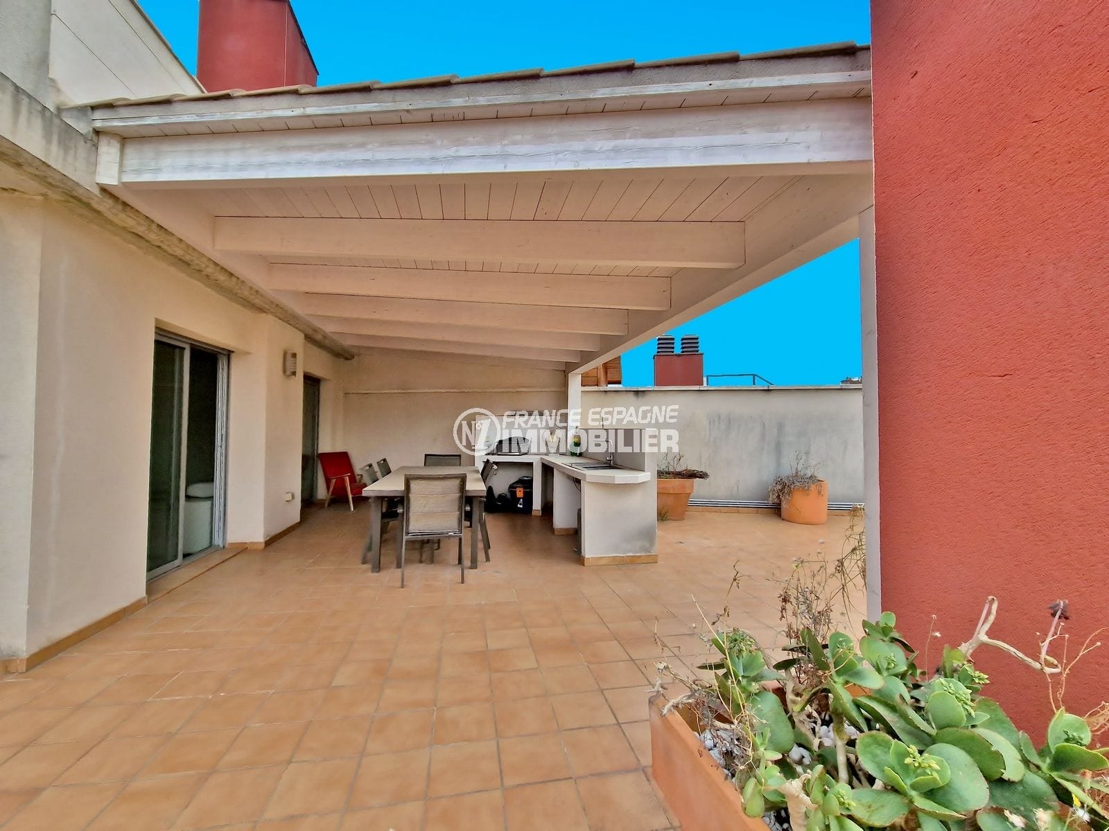 Figueres - atico terrace solarium 175 m², private parking cellar