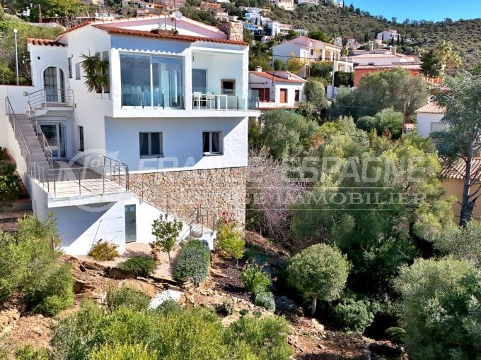 villa sea view Rosas 5 rooms 151 m², detached house