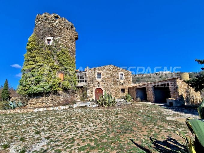 Masia amb vistes al mar amb roses 13 habitacions 686 m², Casa i Torre de Defensa