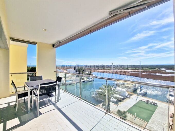 apartment sea/canal view roses 4 rooms 112 m², terrace canal view