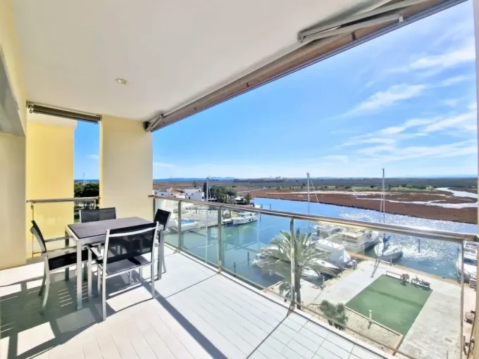 appartement vue mer/canal roses 4 pièces 112 m², terrasse vue canal