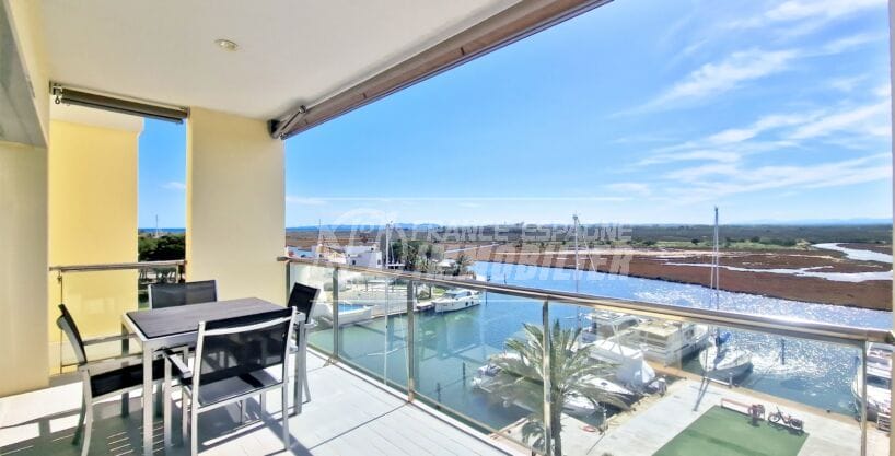 Apartament amb vistes al mar/canal Roses 4 habitacions 112 m², terrassa amb vistes al canal