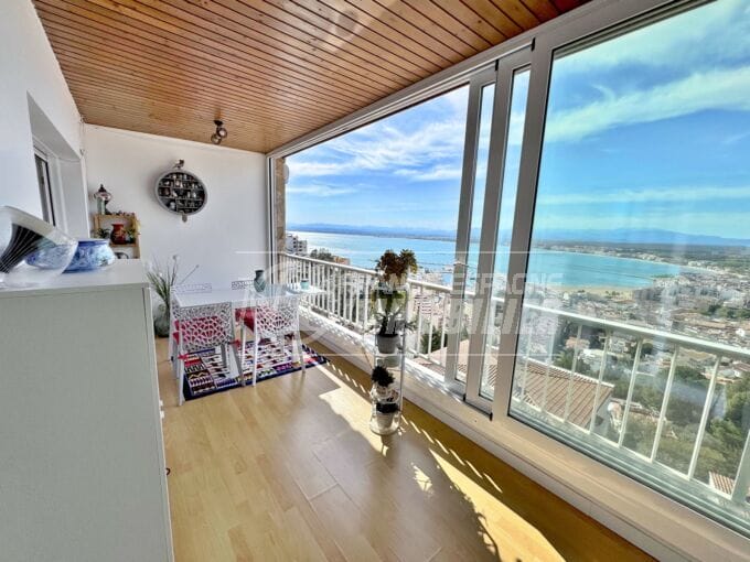 Apartament Vista Mar Rosas 3 Habitacions 80 m², veranda vistes al mar