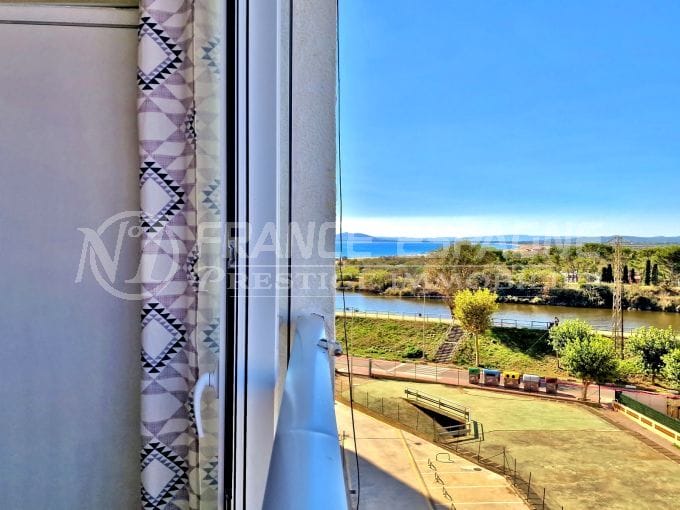 studio side sea view 1 room 40 m², sea/canal view