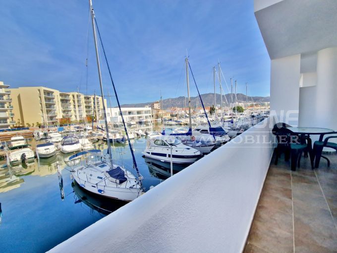 apartment canal view roses 2 rooms 54 m², marina view