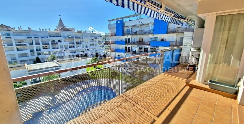 appartement roses 3 pièces 74 m², terrasse vue piscine