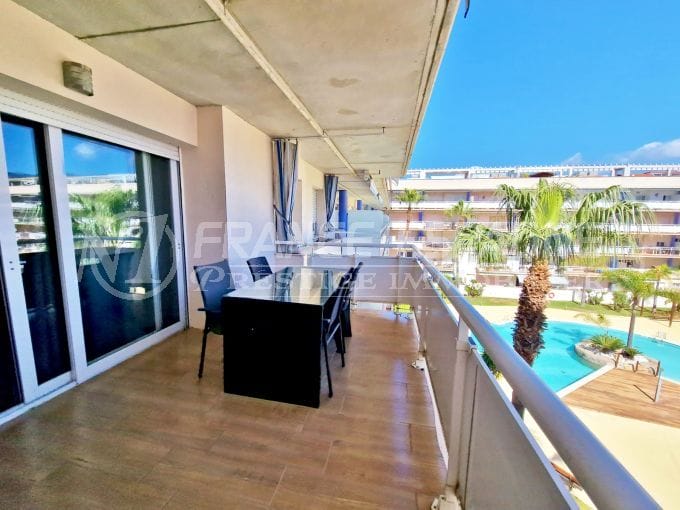 apartment roses 3 rooms 69 m², covered terrace
