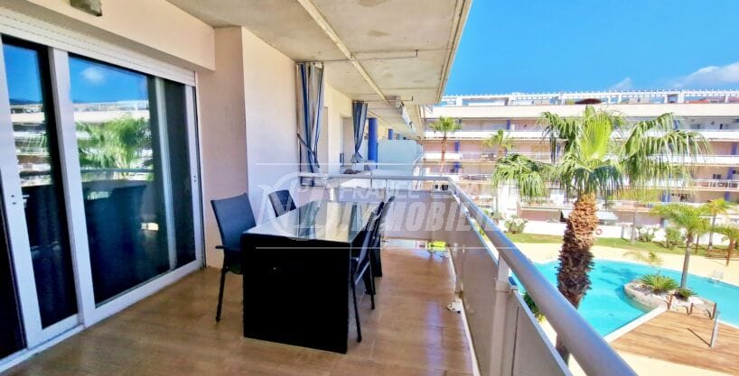 apartment roses 3 rooms 69 m², covered terrace