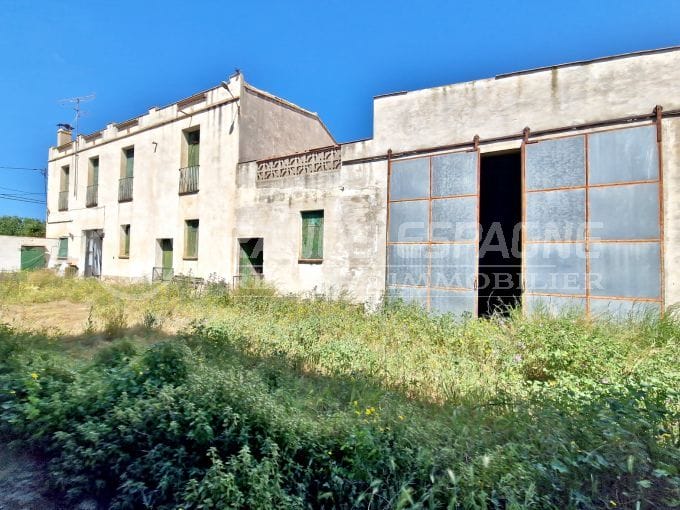 Investissement proche empuriabrava 7 pièces 612 m², grand immeuble