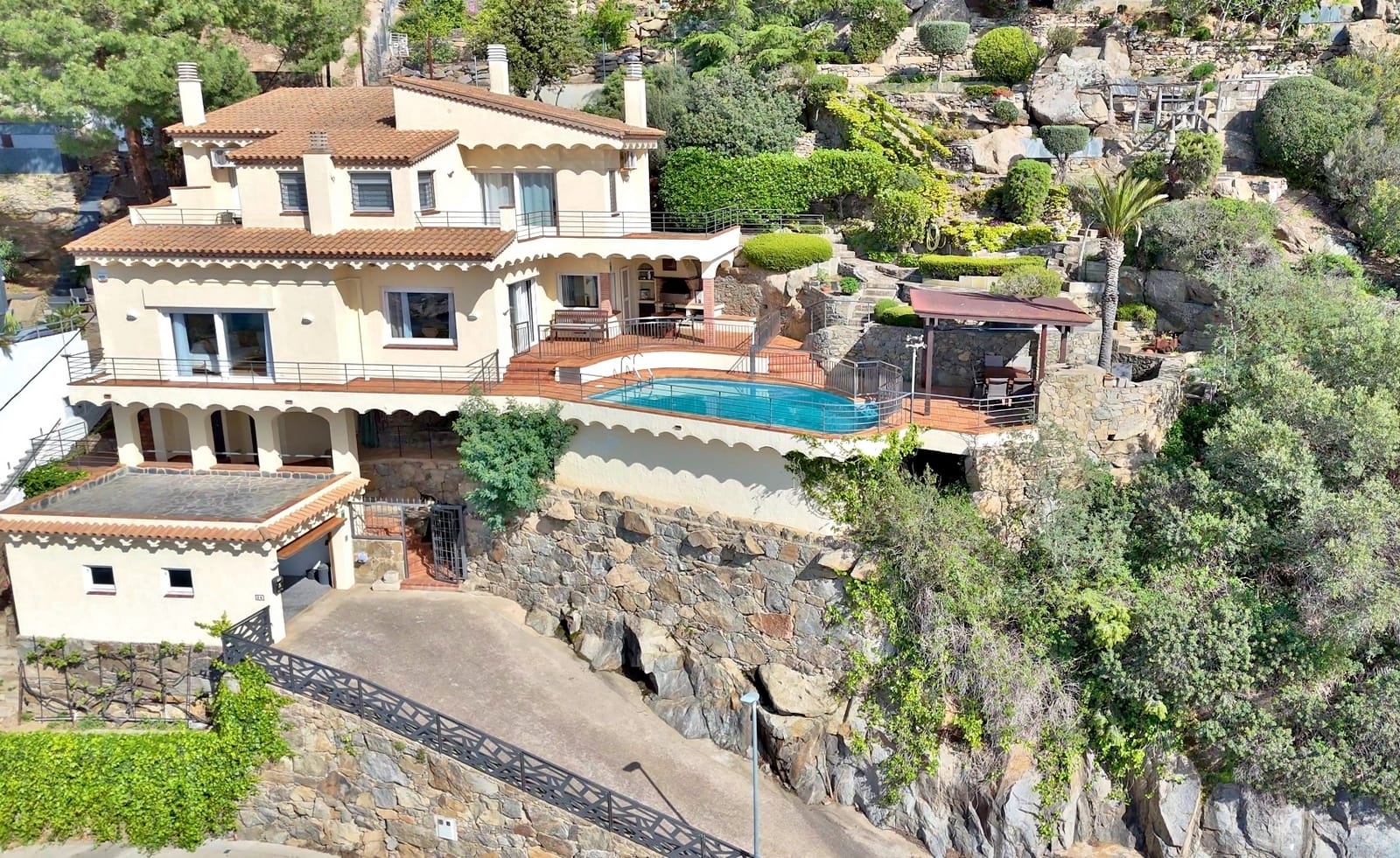 Badia de Roses – Magnífica Vila amb vistes al mar, piscina, garatge, platja 600m