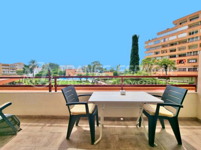 Apartament amb vista piscina roses 2 habitacions 75 m², terrassa amb vistes a la piscina