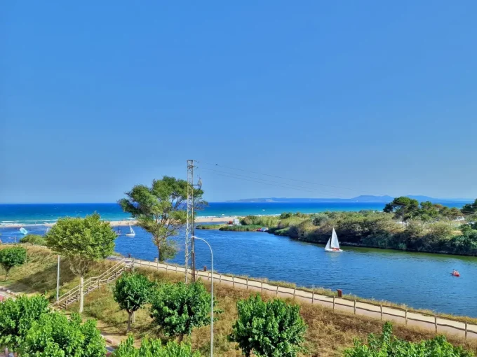 appartement belle vue empuriabrava 3 pièces 43 m², vue mer/canal