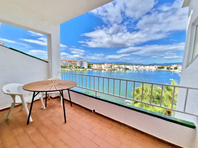 appartement vue lac empuriabrava 2 pièces 54 m², terrasse vue marina