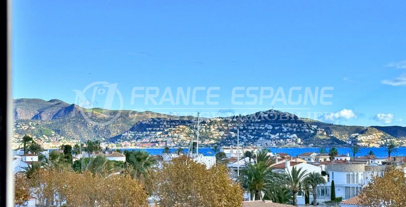 appartement vue mer empuriabrava 2 pièces 46 m², vue mer et roses