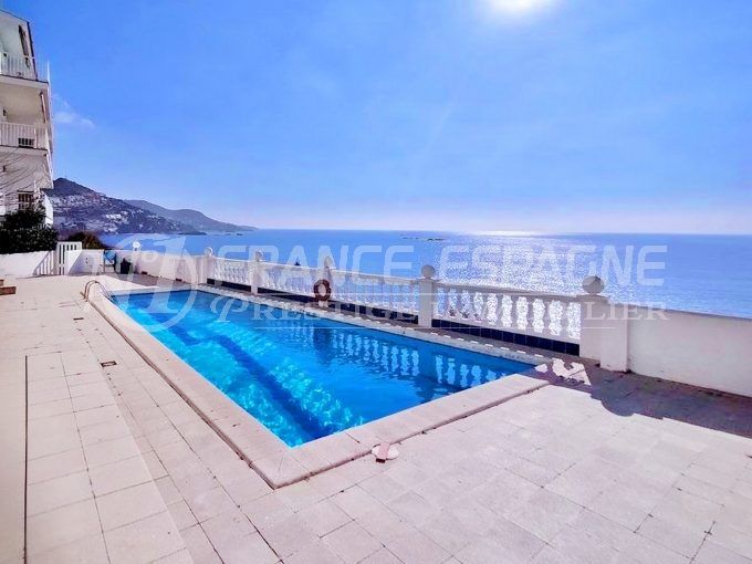 appartement vue mer roses 3 pièces 69 m², piscine communautaire