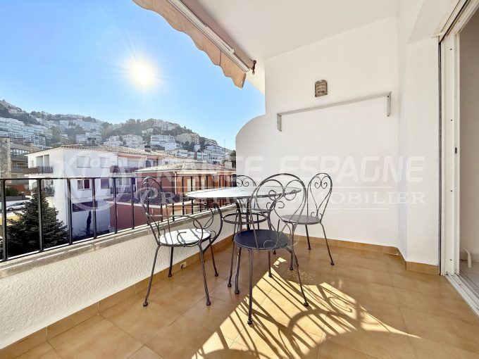 apartament centre roses 3 habitacions 68 m² , terrassa amb vistes clares