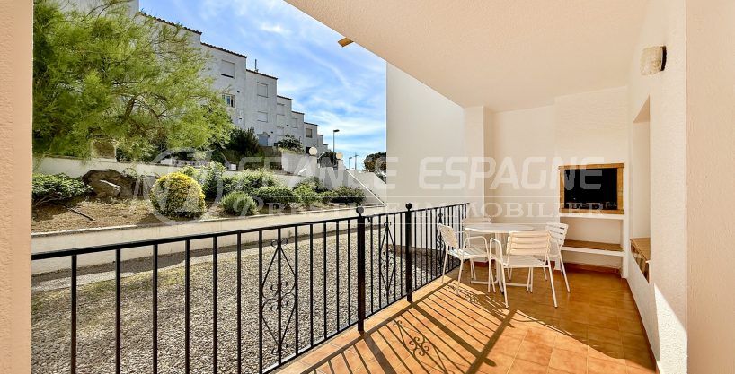 appartement ensoleillé roses 2 pièces 34 m², terrasse couverte