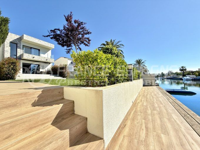 villa contemporaien amarre empuriabrava 6 pièces 267 m², villa avec amarre