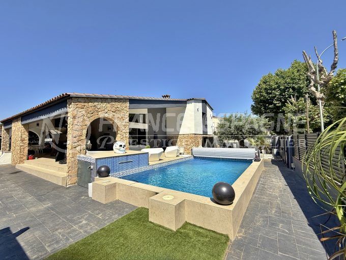 villa d'exception empuriabrava 5 pièces 254 m², villa individuelle