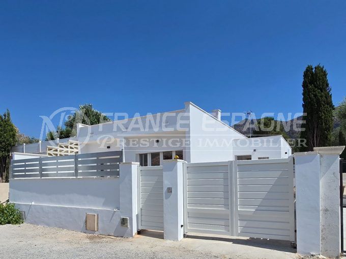 villa entièrement rénovée roses 4 pièces 100 m², villa plain-pied