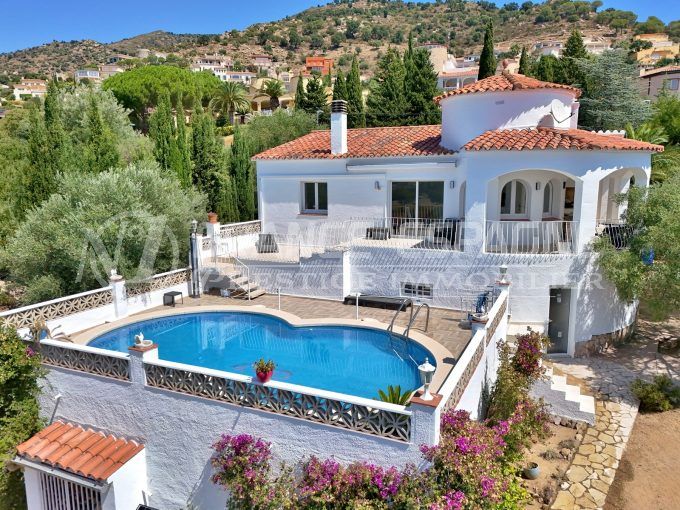 villa exceptionnelle vue mer proche roses 5 pièces 224 m², villa individuelle