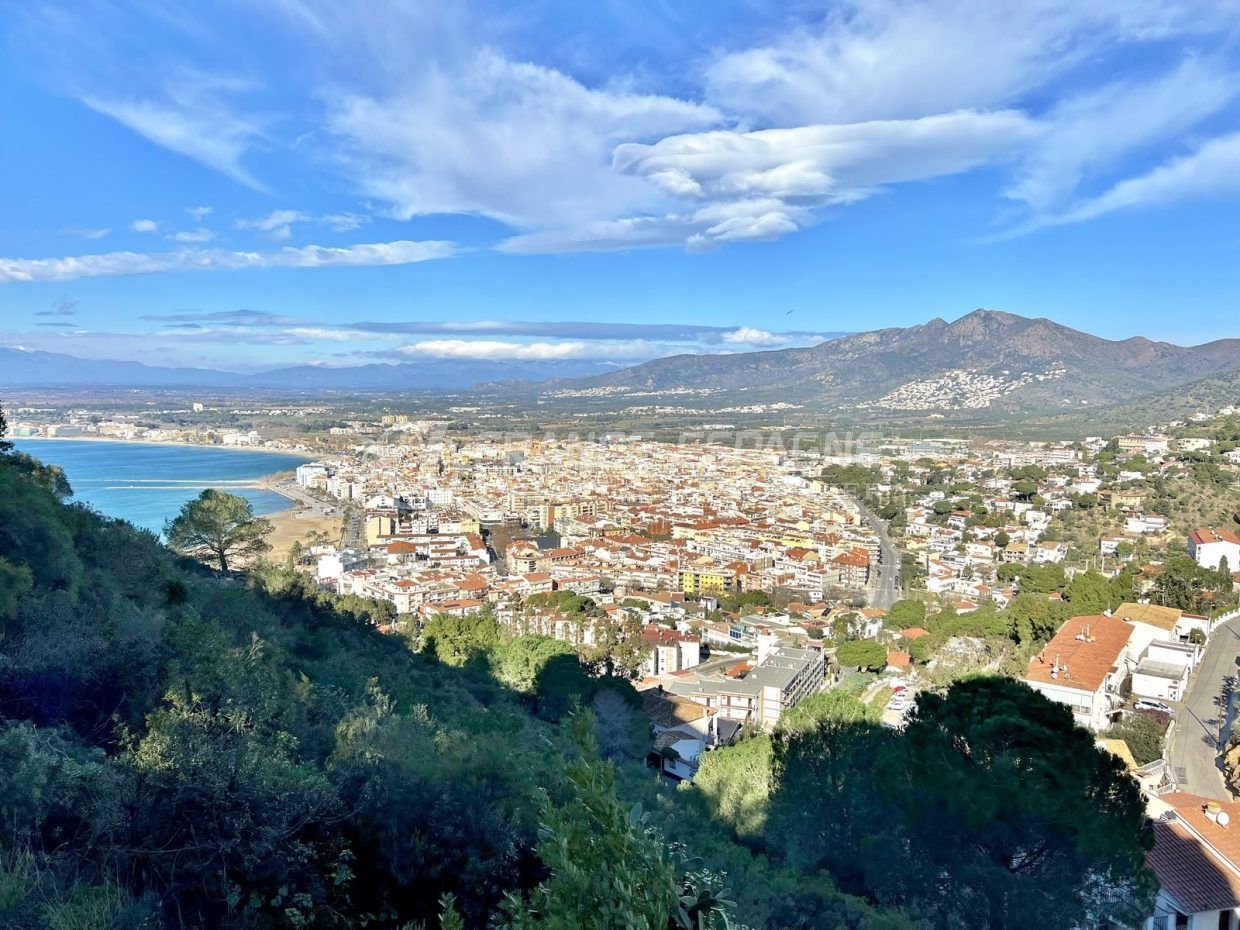 appartement-vue-mer-canal-roses-vente-1762851503-VA2305_1_original